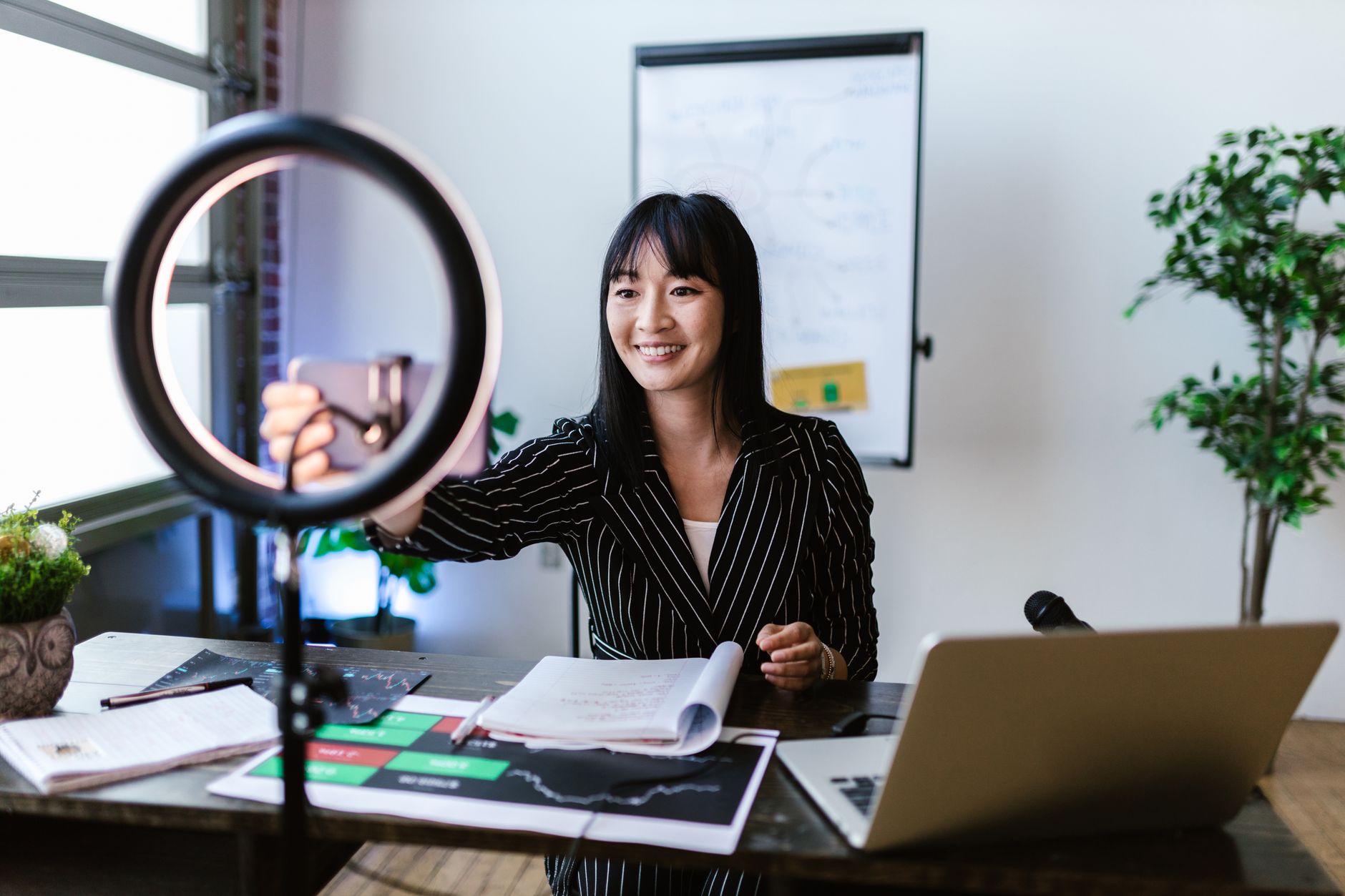 Affiliate Marketing Cho Idol Livestream - Chiến Lược Thu Nhập