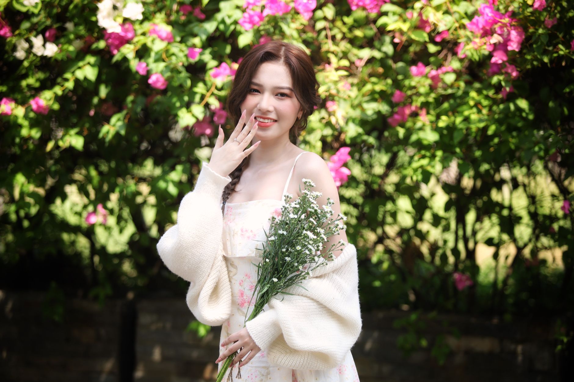 Cách Làm Đẹp Bàn Tay Cho Idol Livestream - Tay Xinh Mọi Cử Chỉ