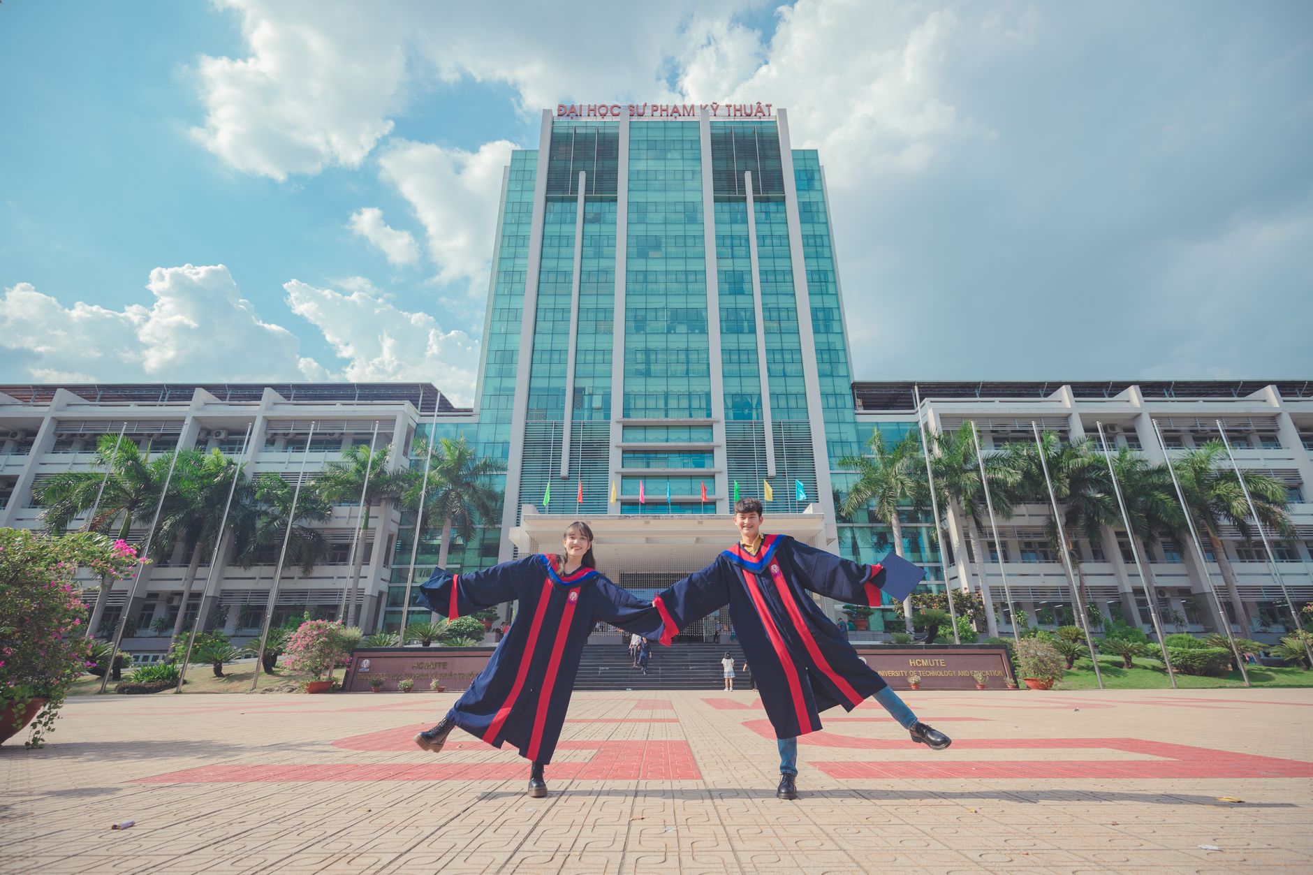 Case Study: Idol Học Sinh Cấp 3 Kiếm Tiền Đóng Học Phí Đại Học