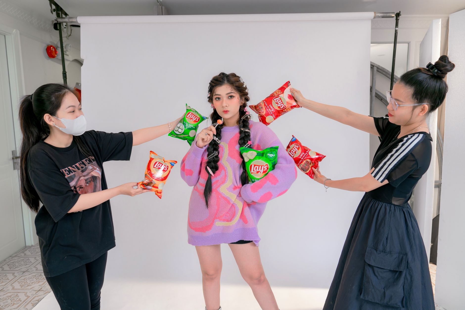 Idol Có Được Livestream Khi Đang Ăn Không? Content Mukbang