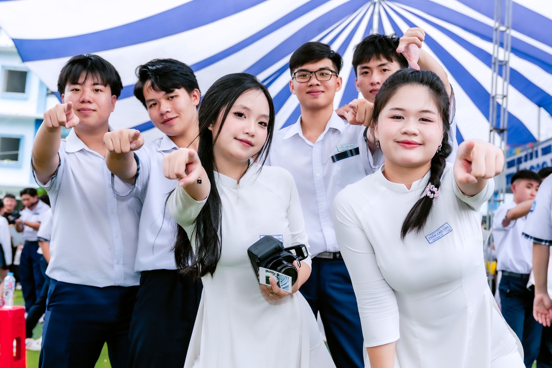 Ngôn Ngữ Cơ Thể Trên Camera Cho Idol - Tự Tin Và Cuốn Hút