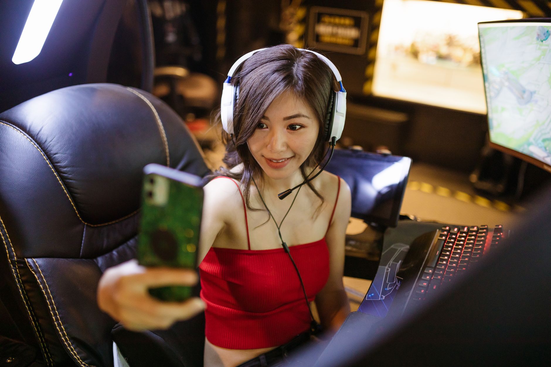 Nimo TV Vs TikTok Live - Game Idol Nên Stream Ở Đâu?